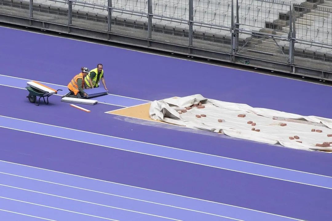 Instalación de pista morada